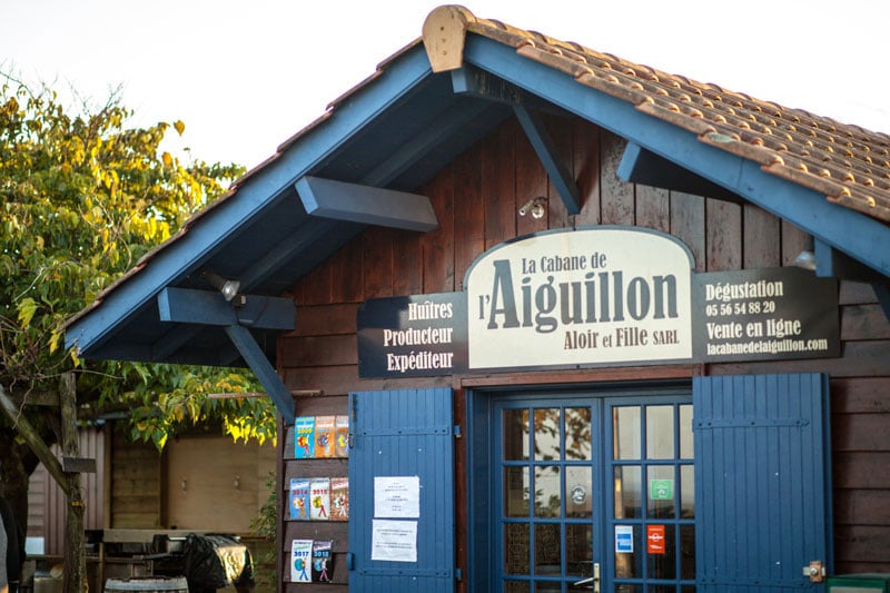 La Cabane de l'Aiguillon - dégustation d'huîtres située à Arcachon - Vente d'huîtres à emporter à la cabane et sur internet